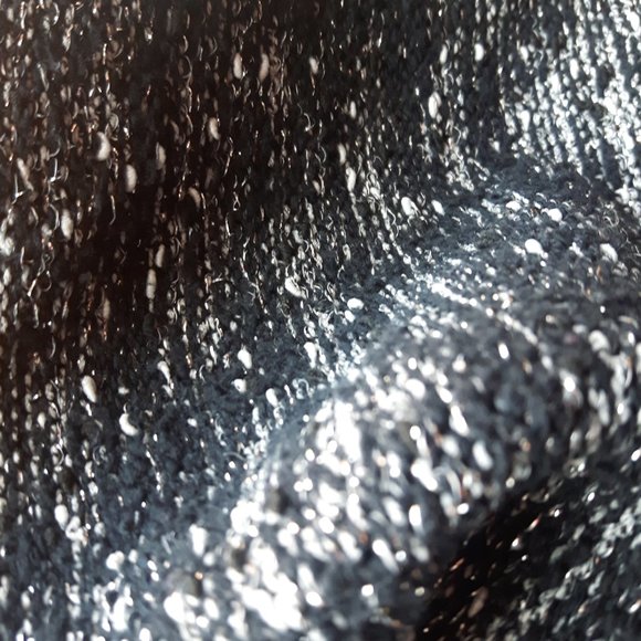 Chanel style metallic knit sweater with shoulder studs - Picture 4 of 6